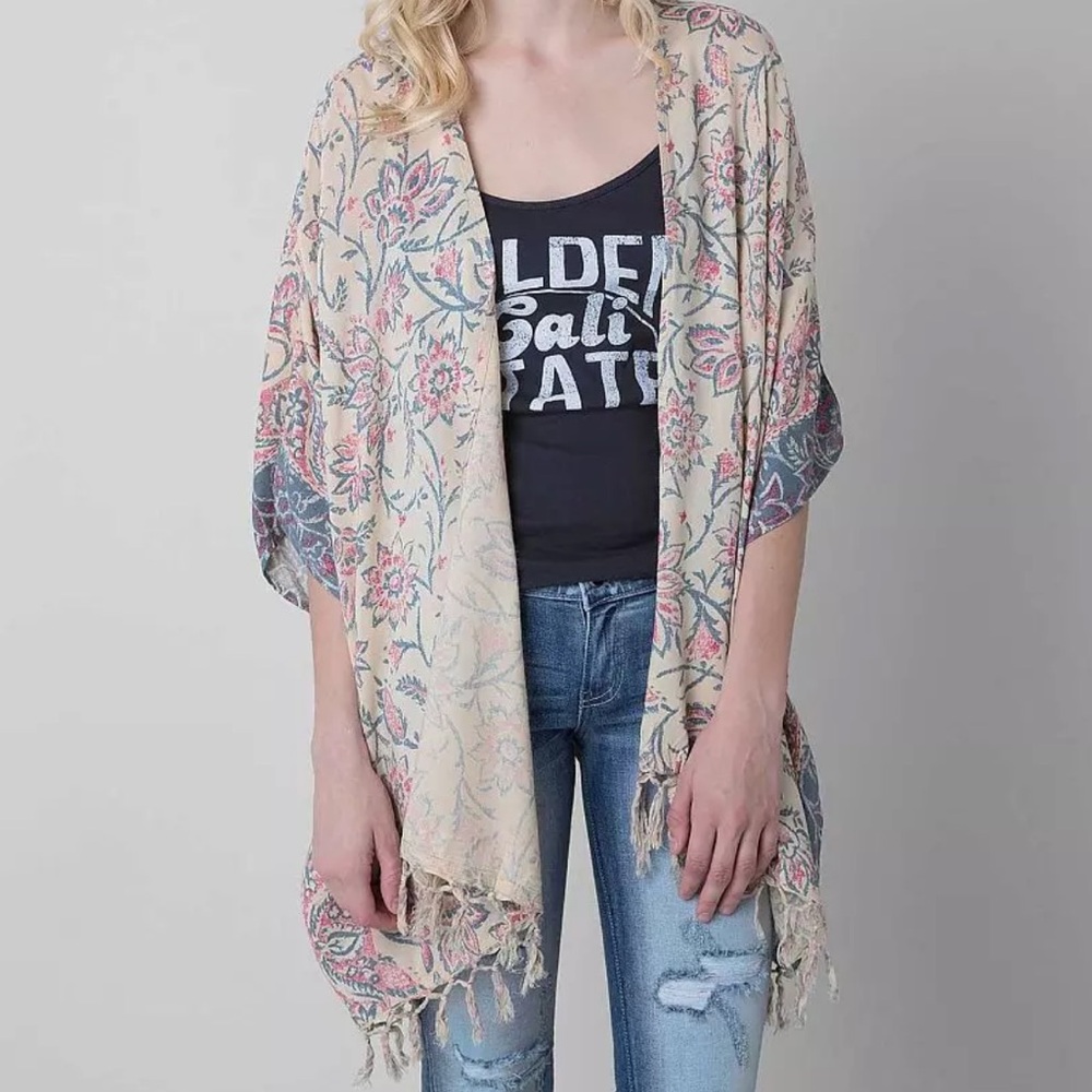 Billabong Floral Kimono